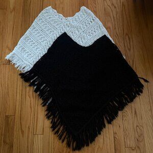 dELiA*s black &  white crochet ponchos, OS